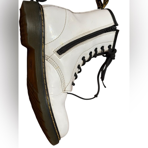 Dr. Martens White T Lamper Zavala 8 Eyelet Combat Boot EU 37 US L 6 US M 5 UK 4 - Picture 8 of 15